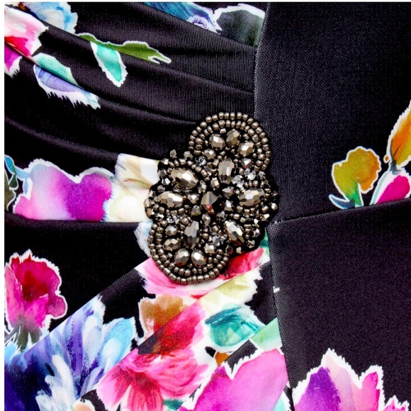 ALEX EVENINGS Women's Short Crepe Dress w/ Side Ruched Waist Black Floral Sz 18 - Picture 4 of 10